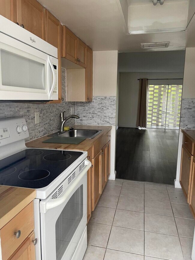 Foto del edificio - 1500 Crescent Cir