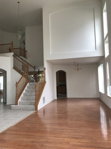 Building Photo - 6679 Majestic Way