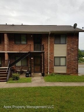 Primary Photo - 506 Lakeside St