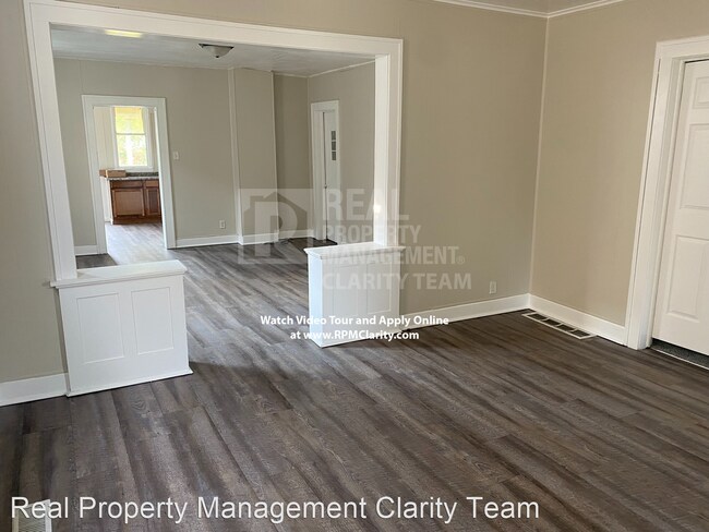 Building Photo - 2 br, 1 bath House - 637 Western Ave