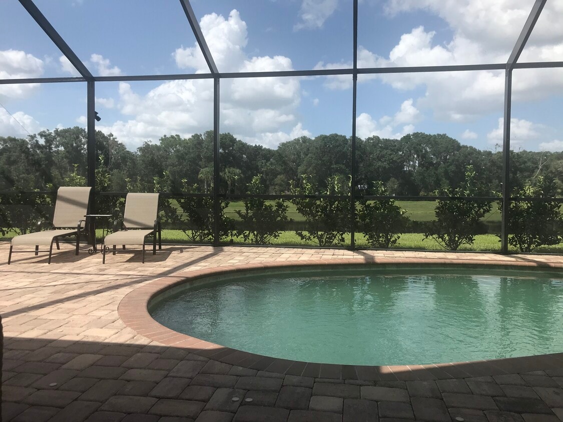 Foto del edificio - 14209 Florida Rosemary Dr