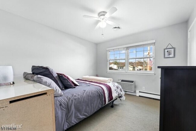 Foto del edificio - 3 br, 2 bath House - 6 Briar Hills Cir