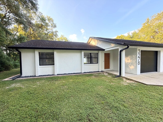 Building Photo - 3278 E Crown Dr