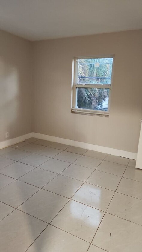 Photo - 1104 State St.