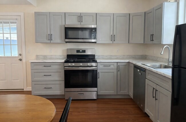 Foto del edificio - 407 S Aurora St