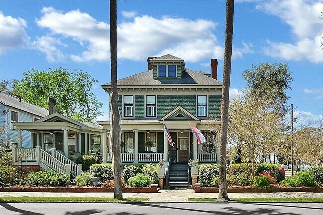 main house and apartment front - 929 Egmont St