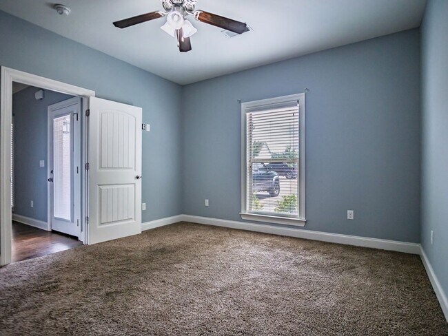 Foto del edificio - 4BR/4.5BA For Rent