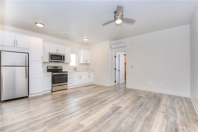 Building Photo - 375 Termino Ave