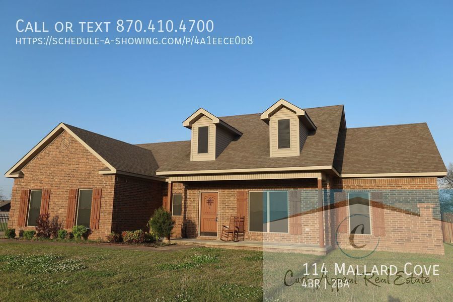 Primary Photo - Spacious 4 bed 2 bath home - Bay!!