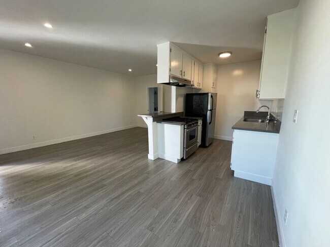 Foto del edificio - 5307 Sepulveda Blvd