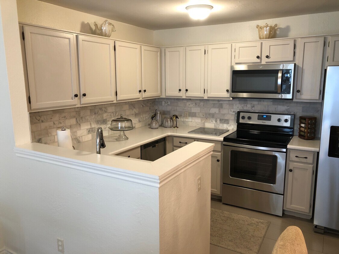 Foto principal - 6108 Abrams Rd