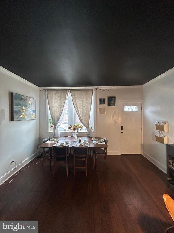 Foto del edificio - 3030 Edgemont St