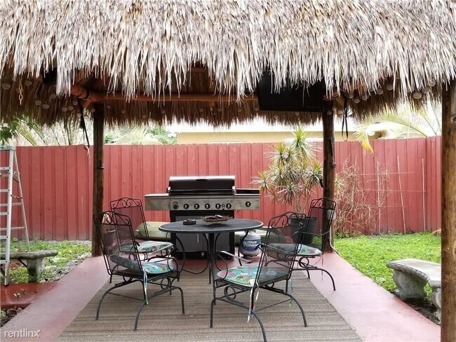 Building Photo - 3 br, 1.5 bath House - 7091 Coolidge St