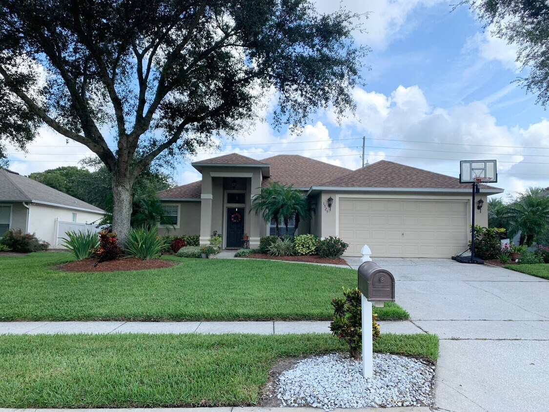 Front of Home - 1525 Stoneywood Way
