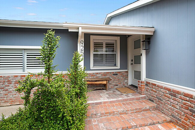 Foto del edificio - 9257 Brookside Ct