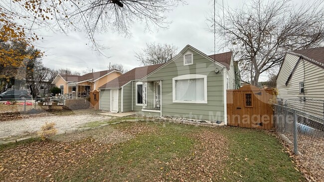 Building Photo - 2246 Anson Rd