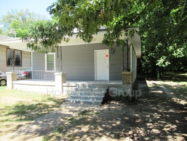 Building Photo - 1037 Kyle St