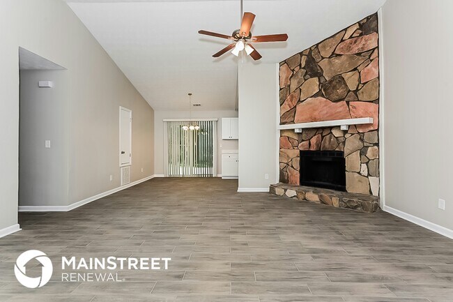 Building Photo - 5877 Homestead Cir