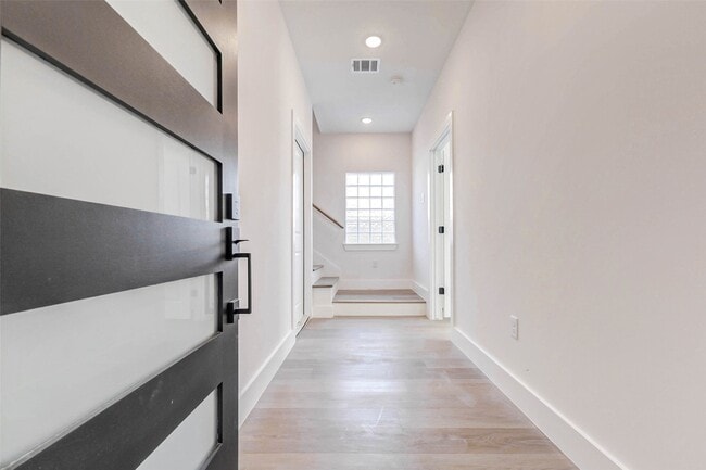 Foto del edificio - 5640 Dolores St