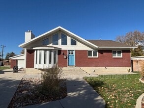 Building Photo - 547 E 3665 S