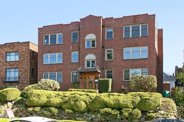 Primary Photo - 2032 Yale Ave E