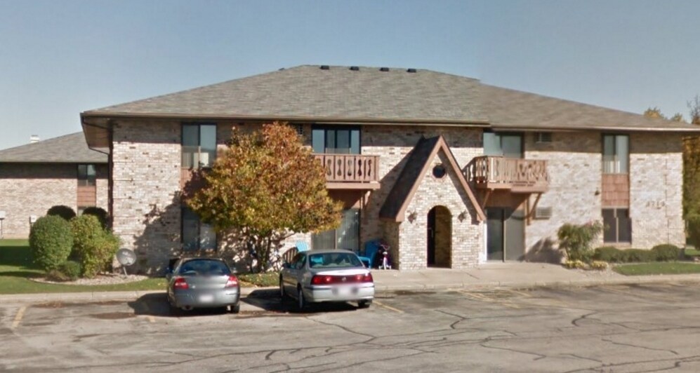 Golf Bridge Apartments Apartments in Neenah, WI