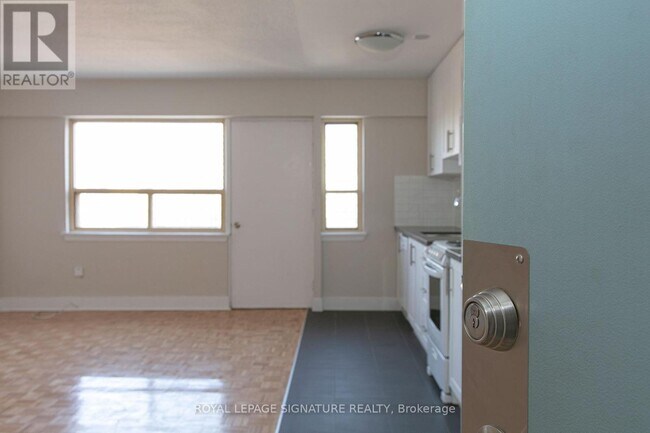 Building Photo - 95-595 Lawton Blvd