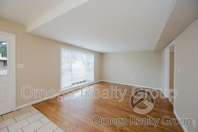 Foto del edificio - 710 Cahaba Manor Dr