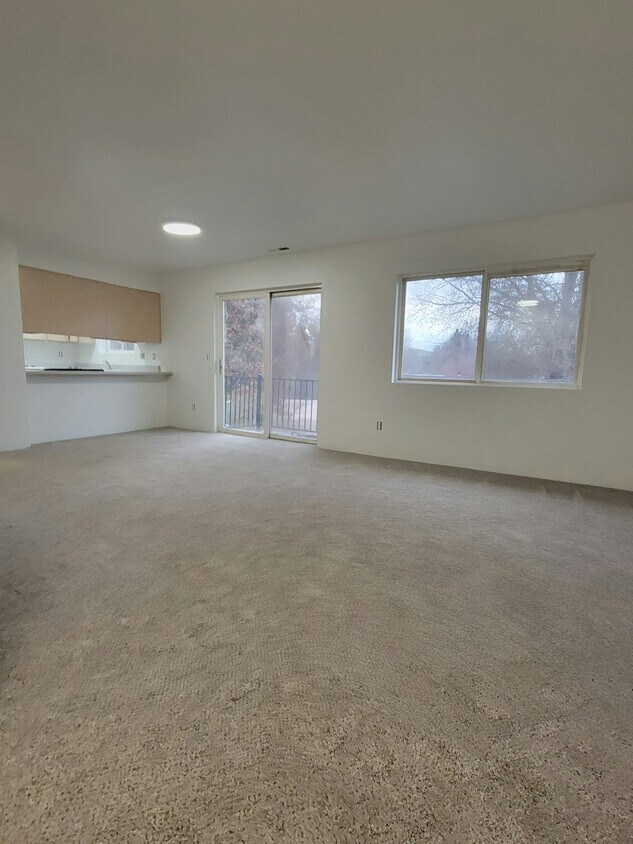 Primary Photo - 597 Van Wey Cir