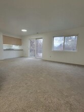 Building Photo - 597 Van Wey Cir