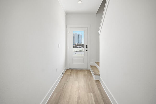 Building Photo - 105 Foxtail Wy