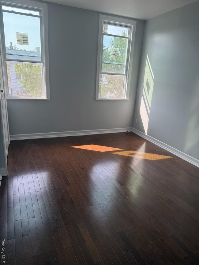 Foto del edificio - 166A Schaefer St