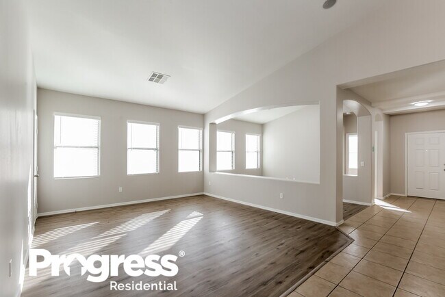 Building Photo - 4130 W Vineyard Rd