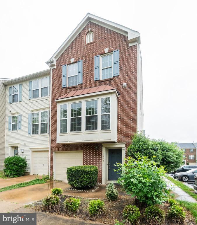 7826 Dogue Indian Cir, Lorton, VA 22079 Townhome Rentals in Lorton VA