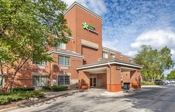 Building Photo - Furnished Studio-Milwaukee - Brookfield