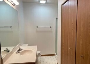 Building Photo - 211 Eagle Ridge Dr