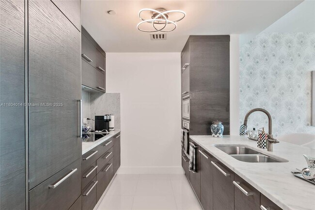 Foto del edificio - 900 Biscayne Blvd