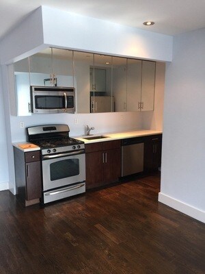 Primary Photo - 143 Skillman Ave
