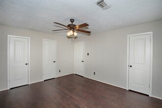 Building Photo - 431 Sunset Dr