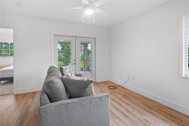 Foto del edificio - 1046 Periwinkle Way