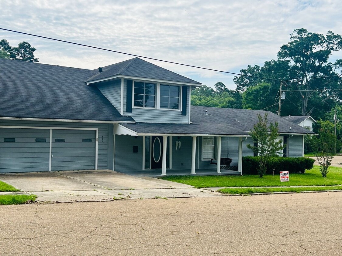 802 Jefferson St, Minden, LA 71055 House Rental in Minden, LA