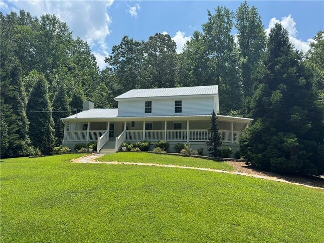 Foto del edificio - 12485 Reinhardt College Pkwy