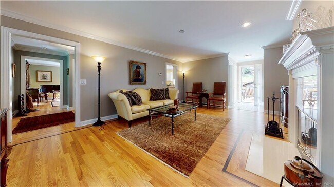 Foto del edificio - 753 Long Hill Ave