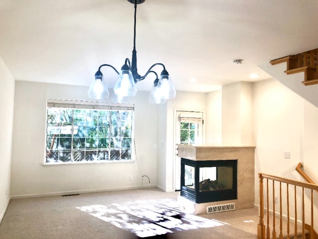 Building Photo - 975 Wisteria Terrace