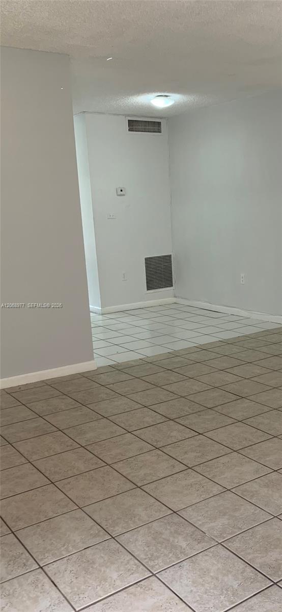 Foto del edificio - 505 NW 177th St