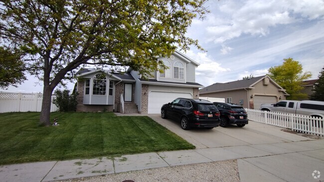 Building Photo - 6875 S Adventure Way