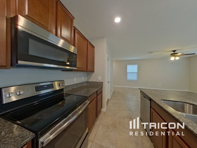 Foto del edificio - 10015 RoseMary Leaf Ln