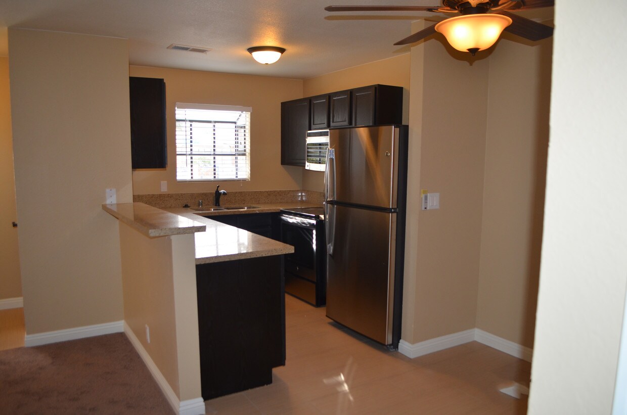 Pacific Harbors Sunrise Apartments 5150 E Sahara Ave Las Vegas, NV