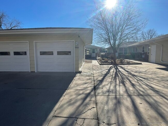 Building Photo - 5005 Meredeth St