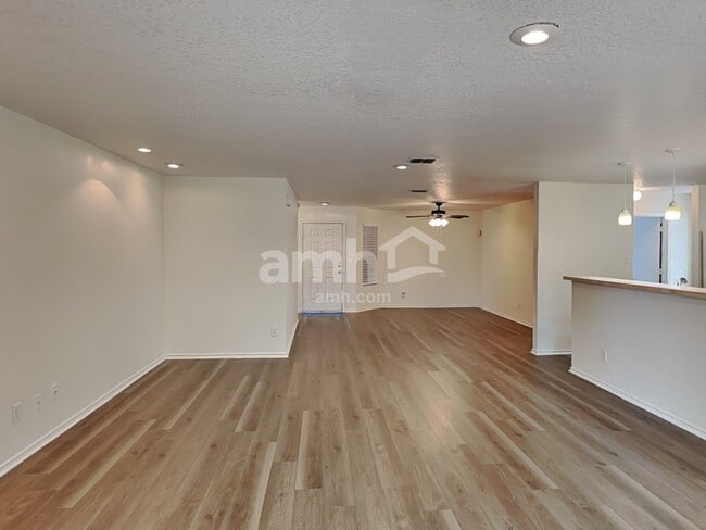 Building Photo - 1534 Prairie Rock